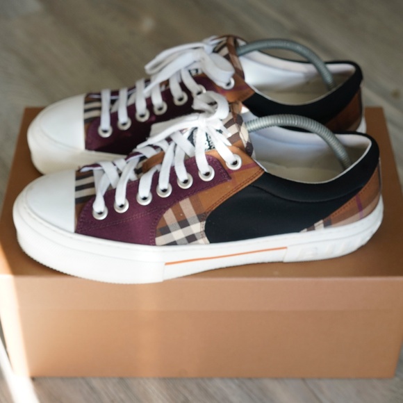Burberry Paneled Limited Edition sneakers - Picture 1 of 6